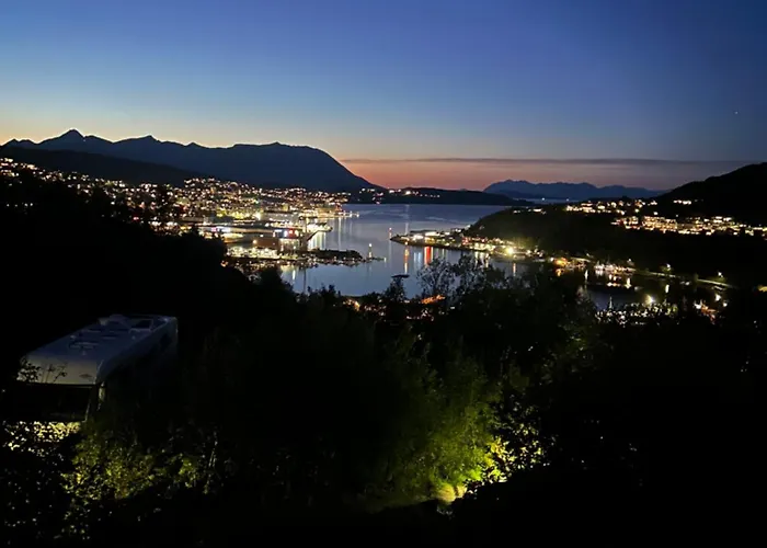 Harstad, Seasons * Harstad